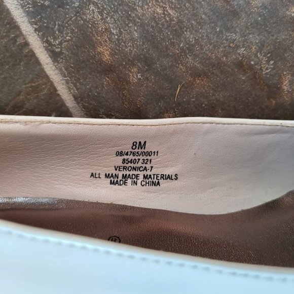 Black & White pumps with buckle - size 8M - Picture 6 of 6